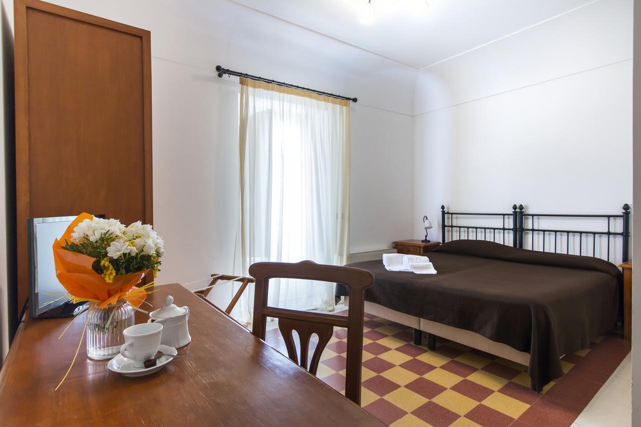 Casa Ciomod Hotel Modica Bagian luar foto