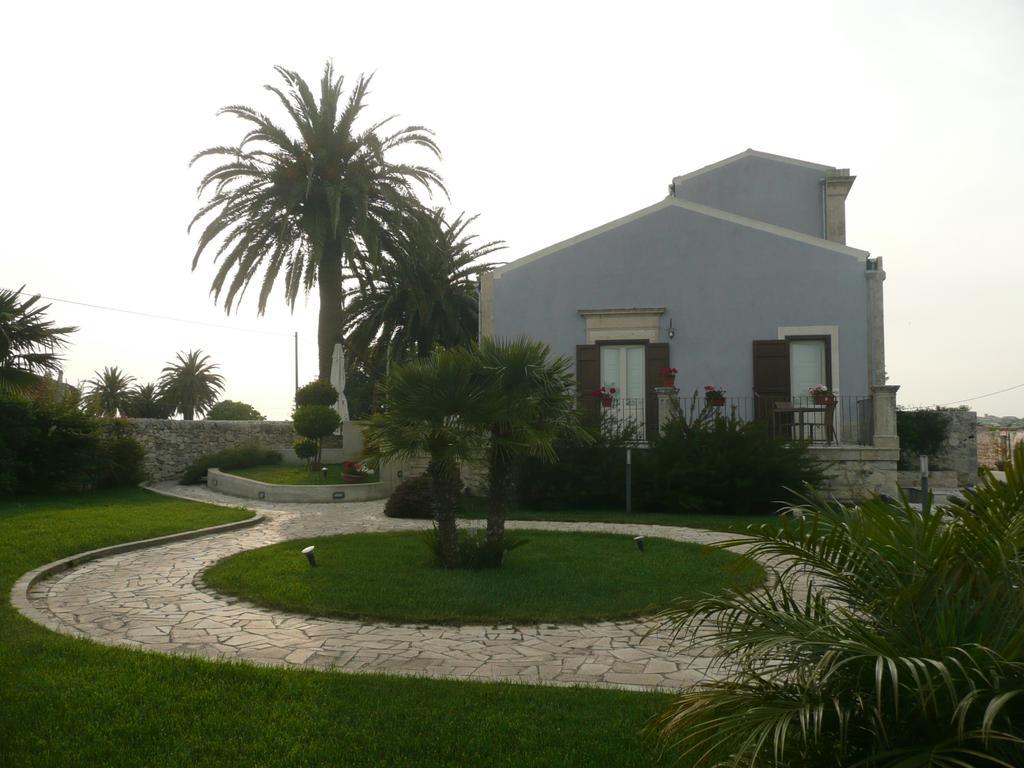 Casa Ciomod Hotel Modica Bagian luar foto