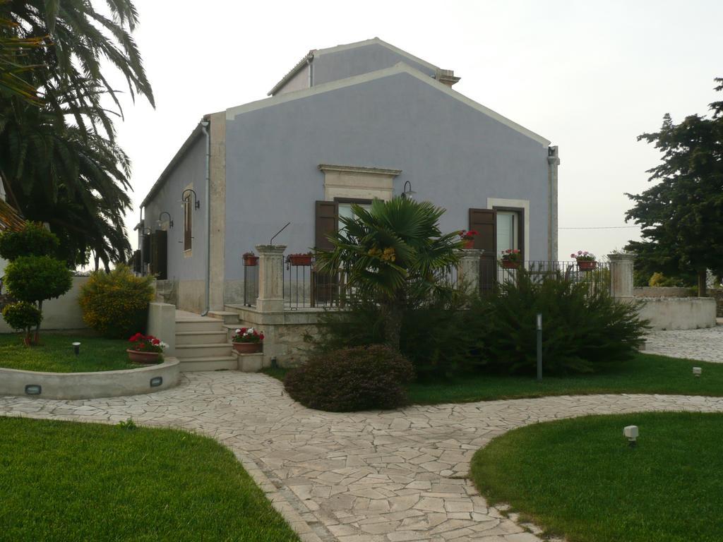 Casa Ciomod Hotel Modica Bagian luar foto